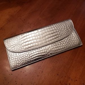Graphic Image Travel Wallet Crocodile Embossed